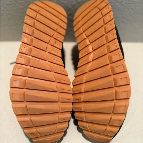 Under Armour Black and Gold Sneakers - Picture 6 of 7